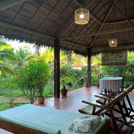 Bed and Breakfast Les Jardins D'Ankify Andimaka Esterno foto