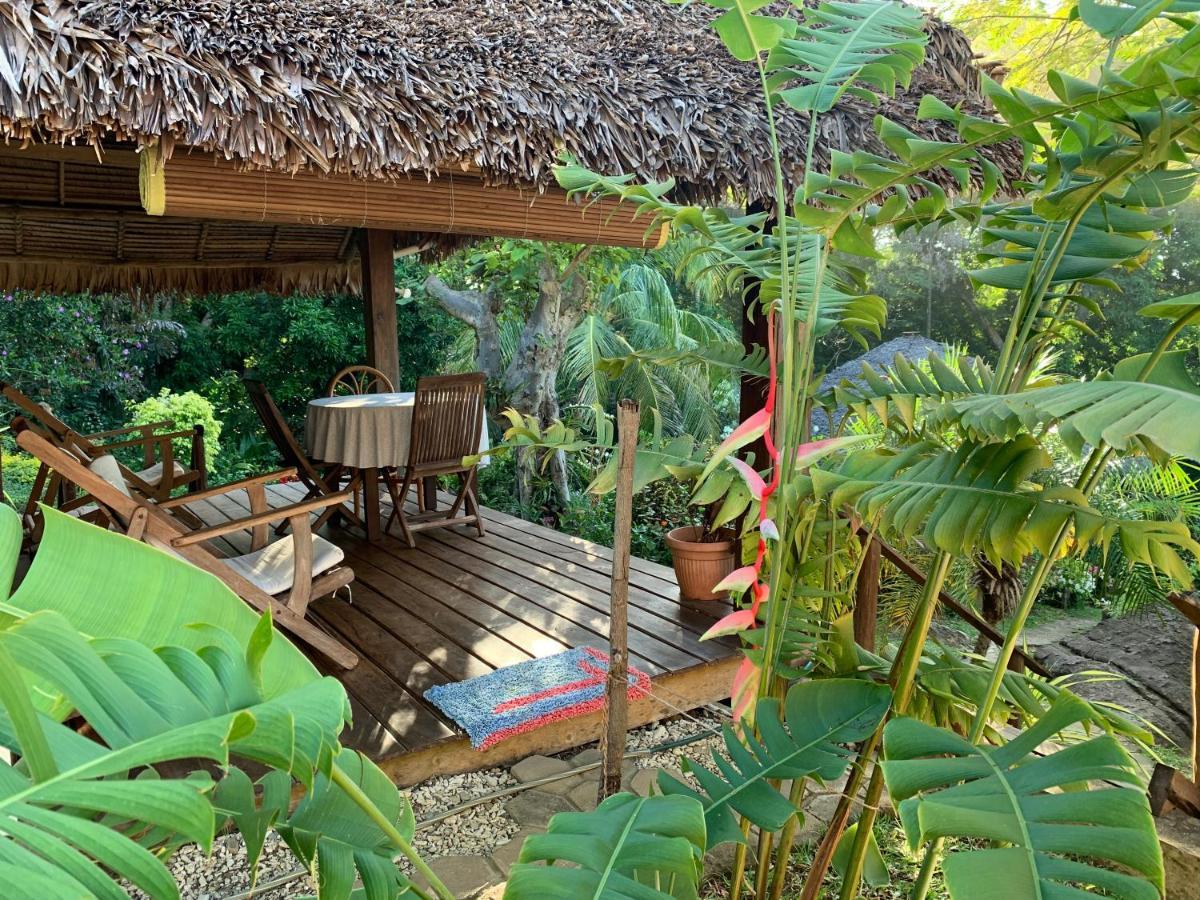 Bed and Breakfast Les Jardins D'Ankify Andimaka Esterno foto
