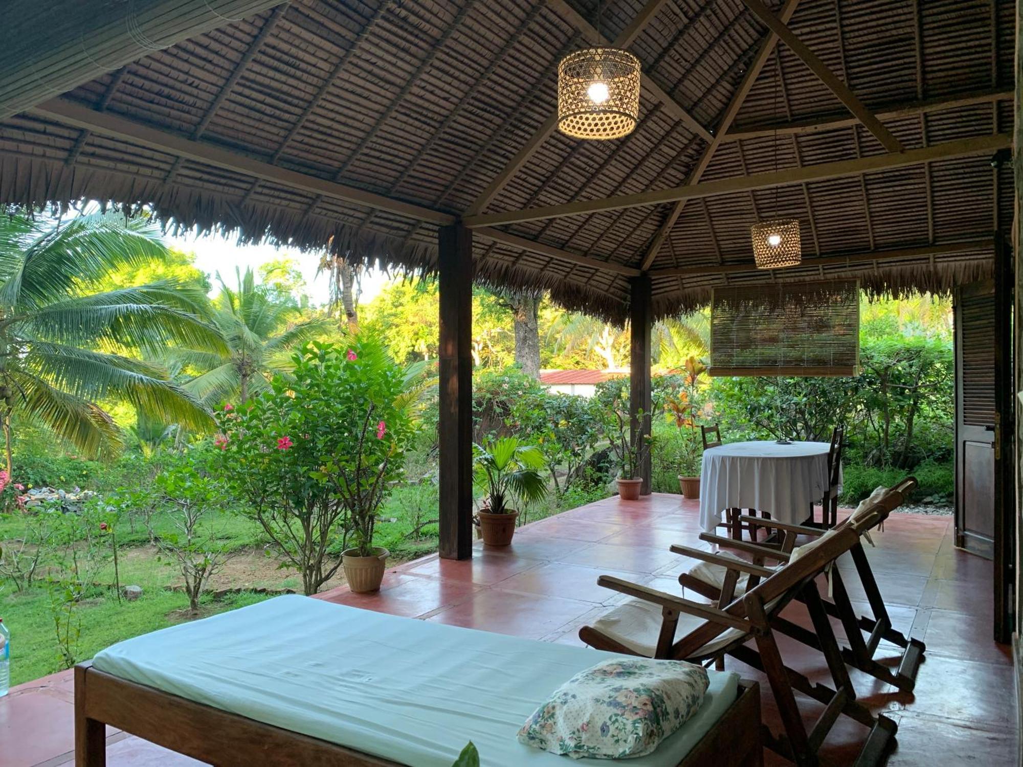 Bed and Breakfast Les Jardins D'Ankify Andimaka Esterno foto