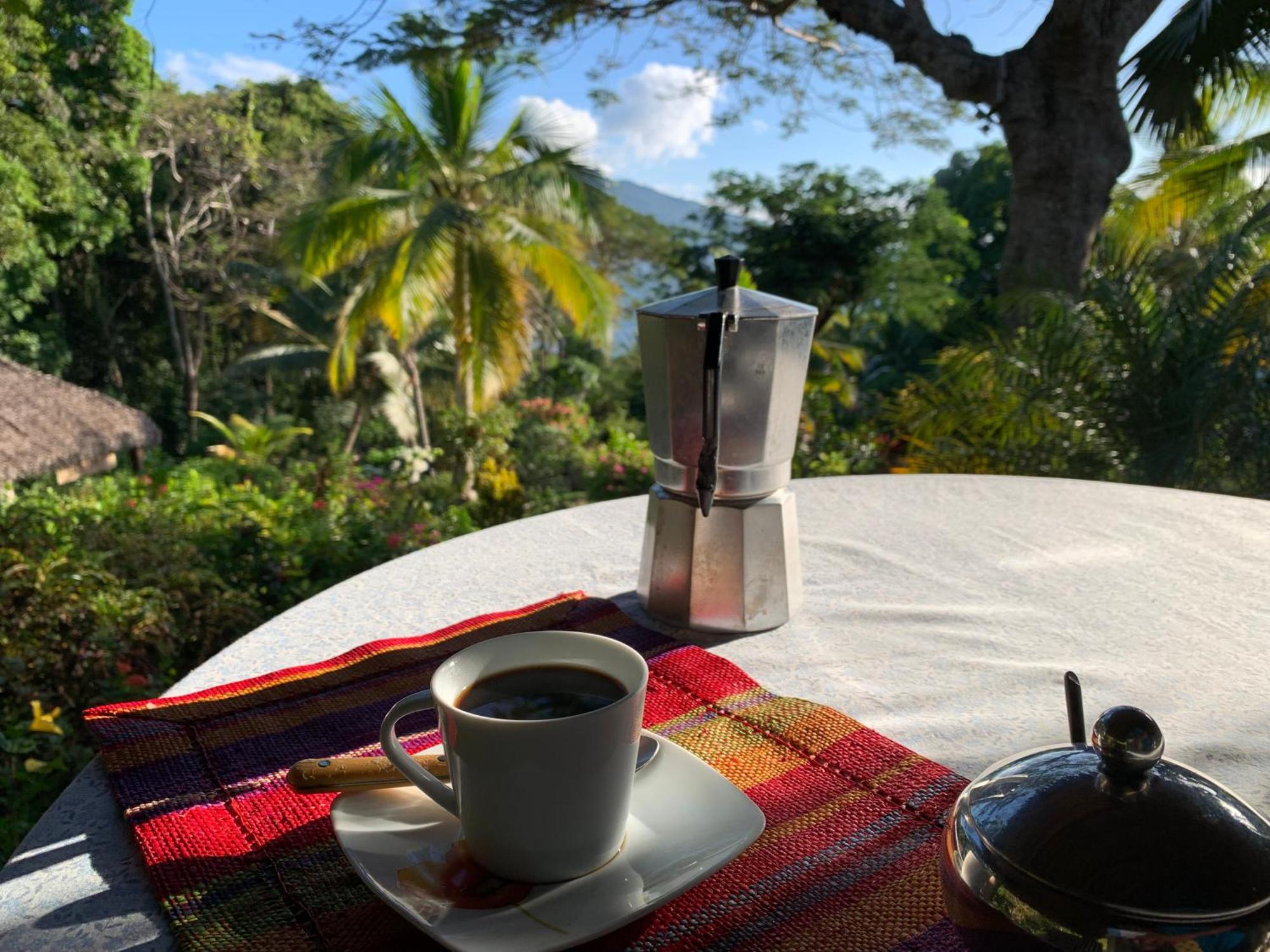 Bed and Breakfast Les Jardins D'Ankify Andimaka Esterno foto
