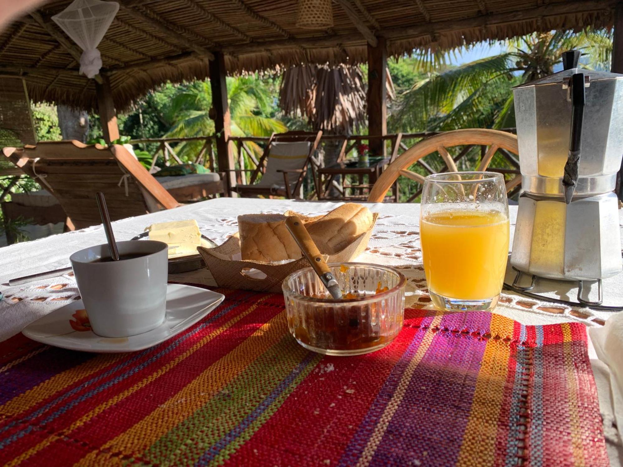 Bed and Breakfast Les Jardins D'Ankify Andimaka Esterno foto
