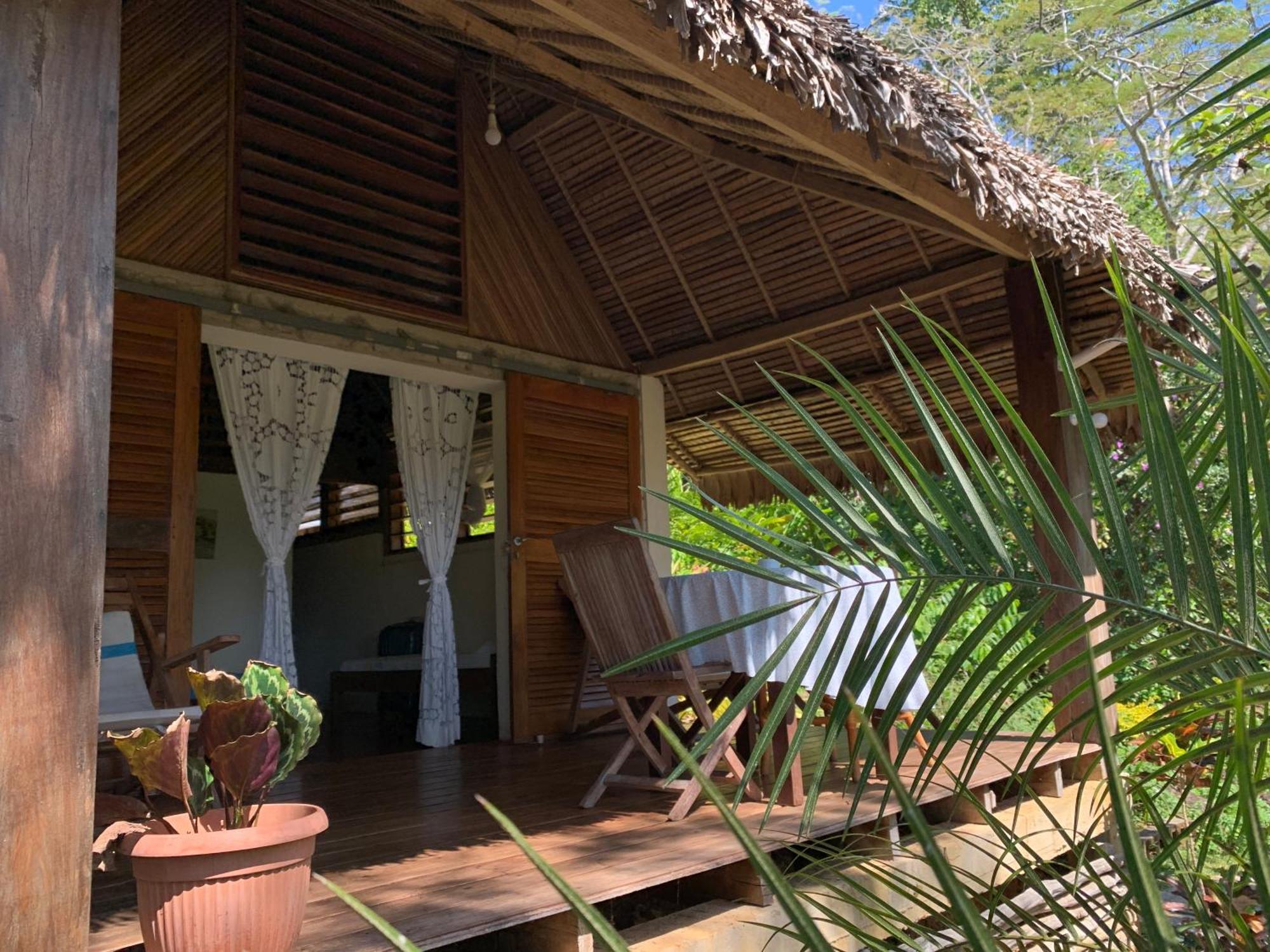 Bed and Breakfast Les Jardins D'Ankify Andimaka Esterno foto