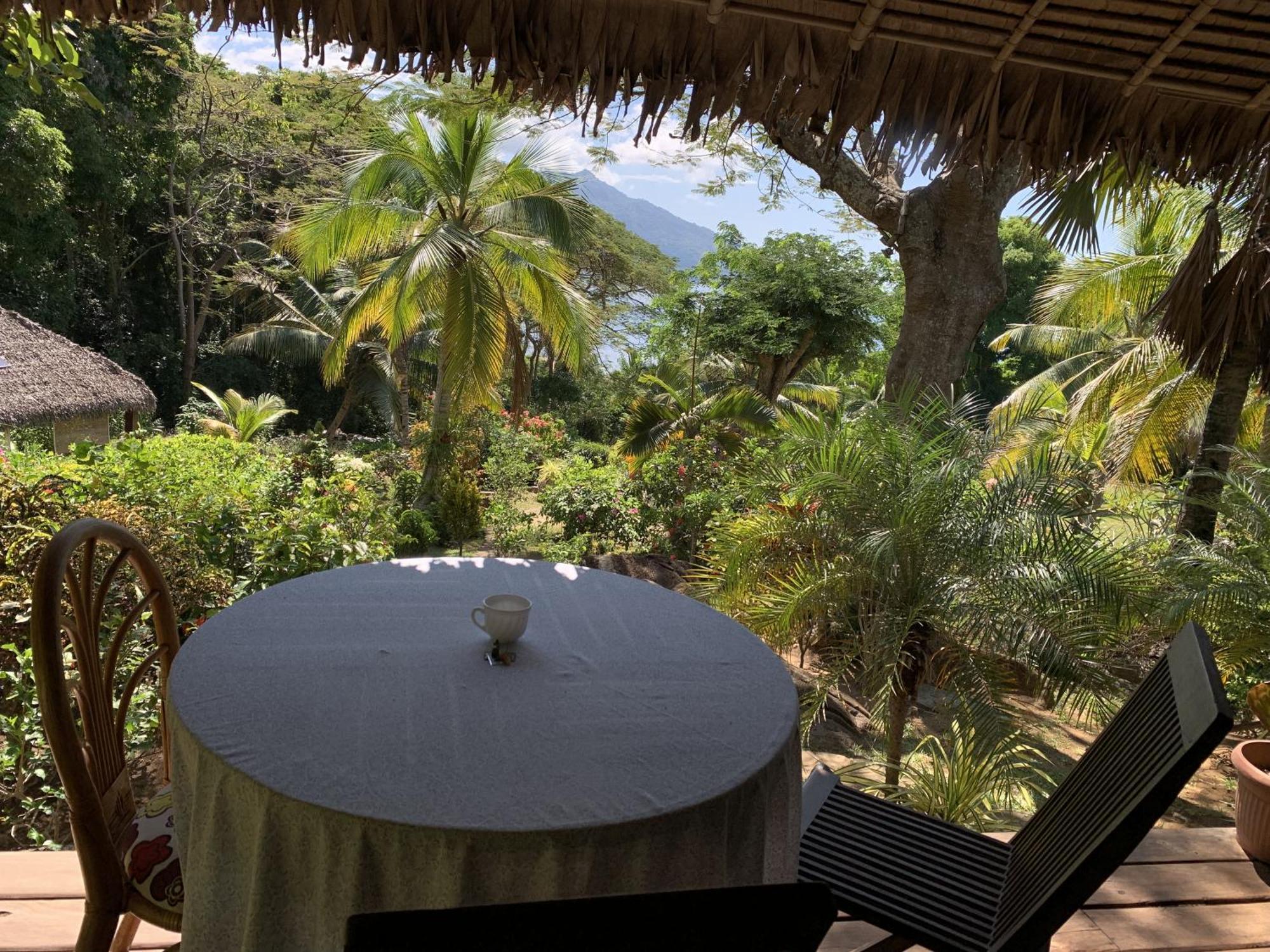 Bed and Breakfast Les Jardins D'Ankify Andimaka Esterno foto