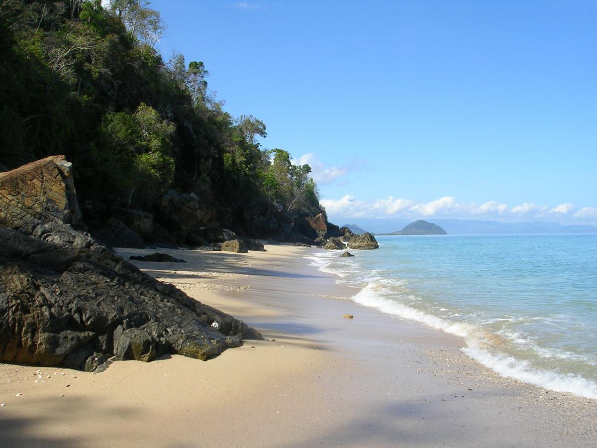 Bed and Breakfast Les Jardins D'Ankify Andimaka Esterno foto