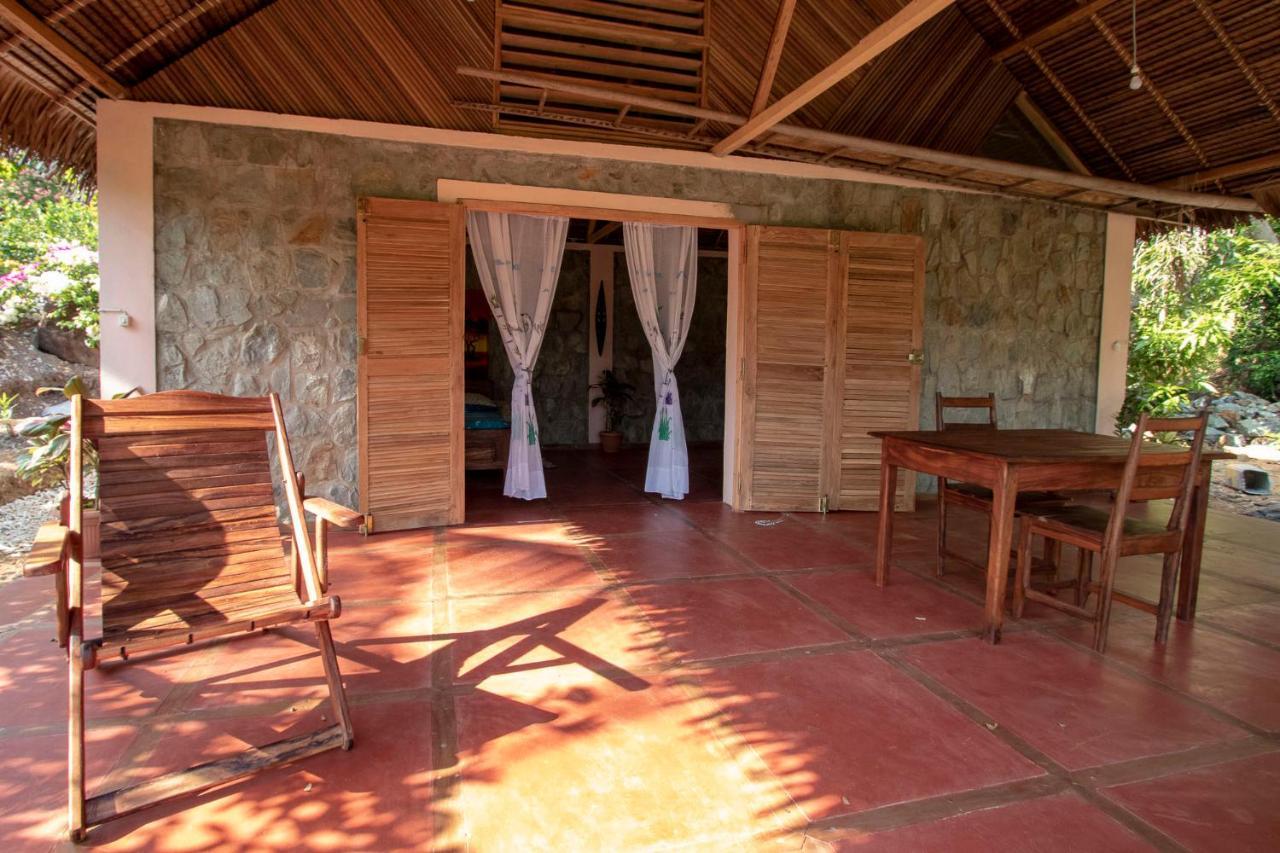 Bed and Breakfast Les Jardins D'Ankify Andimaka Esterno foto