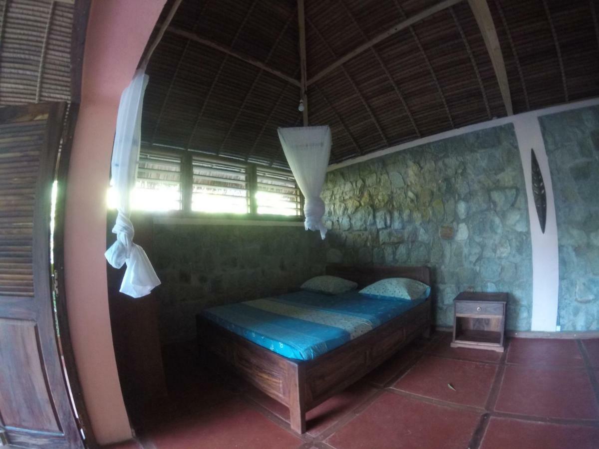 Bed and Breakfast Les Jardins D'Ankify Andimaka Esterno foto